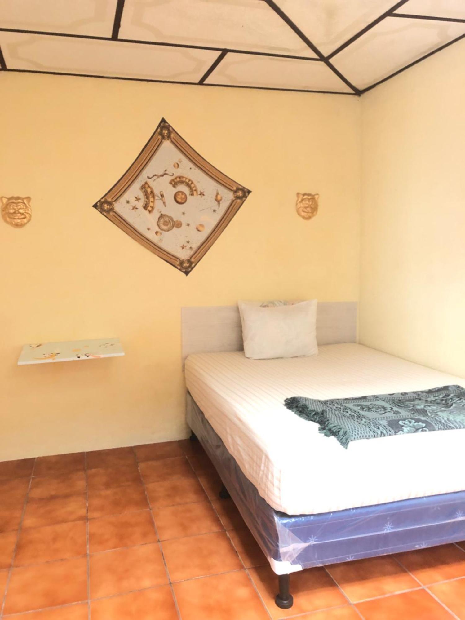 Hospedaje Basico El Jaguar Ξενοδοχείο Antigua Εξωτερικό φωτογραφία